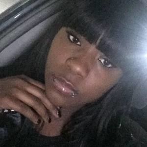 Meet your Posher, Lola-ray